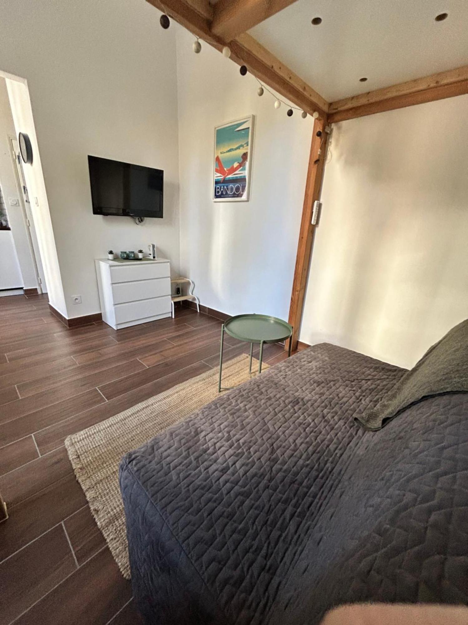 Agreable Studio Renove Avec Place De Parking Bandol Exterior foto